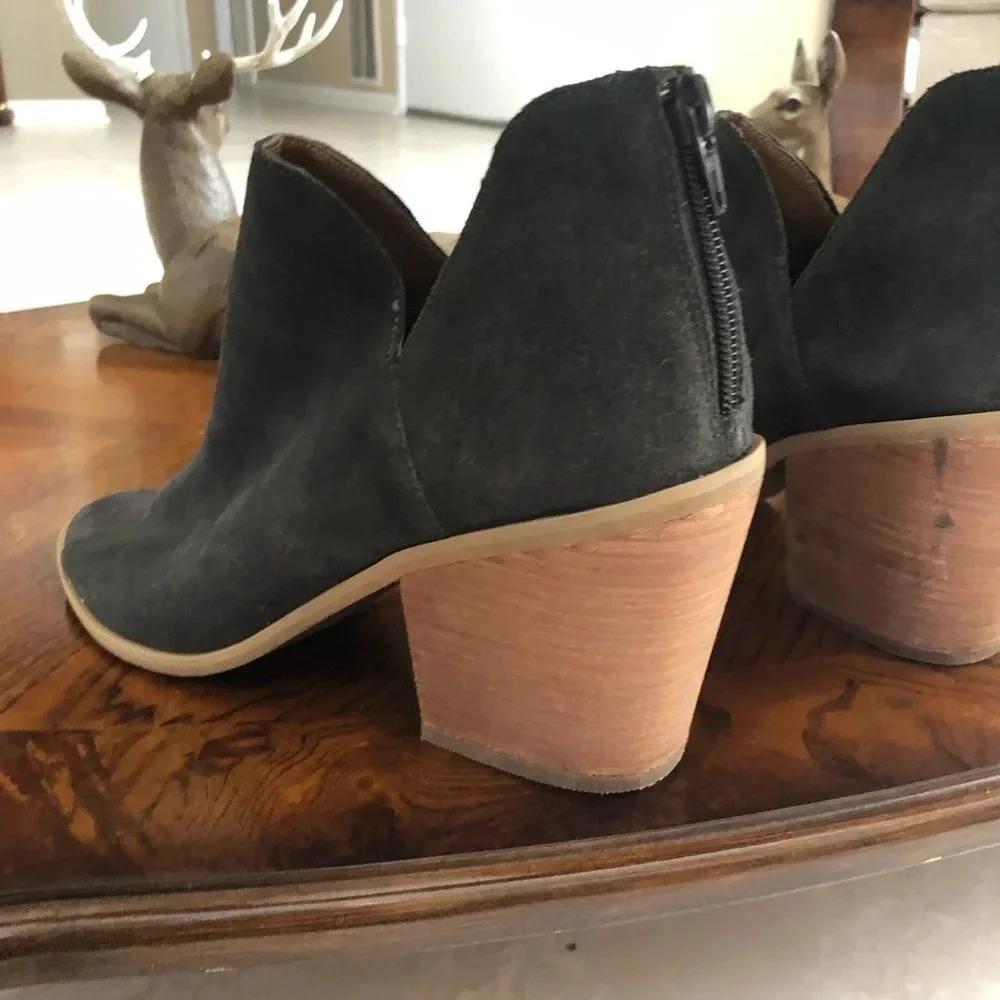 susina carina lee Gray bootie size 8.5 - Picture 5 of 5